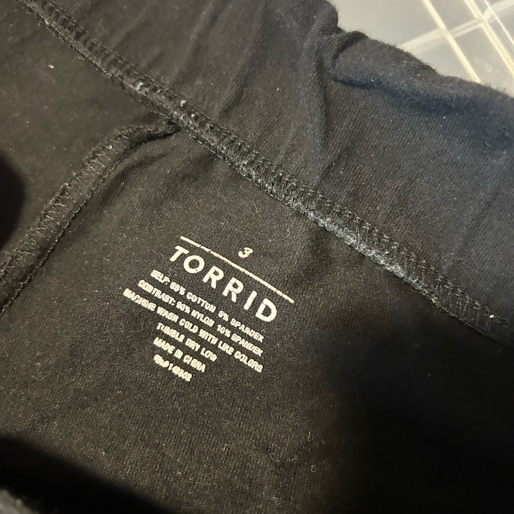 torrid leggings with mesh side with straps